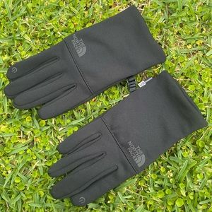 The North Face Unisex UR Powered Touchscreen Etip Black Glove